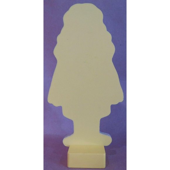 PRINCESS ELISE Melissa & Doug Magnetic Dress-Up Wooden Paper Doll 19 Pc Clothes - Picture 4 of 12